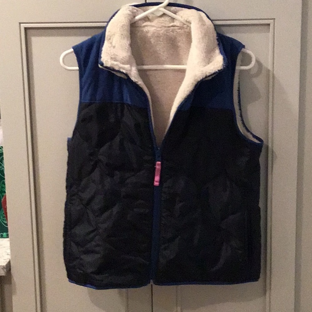 Reversible fur vest
